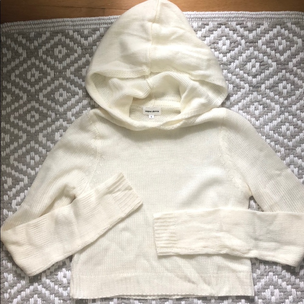 Super down cream hooded sweater